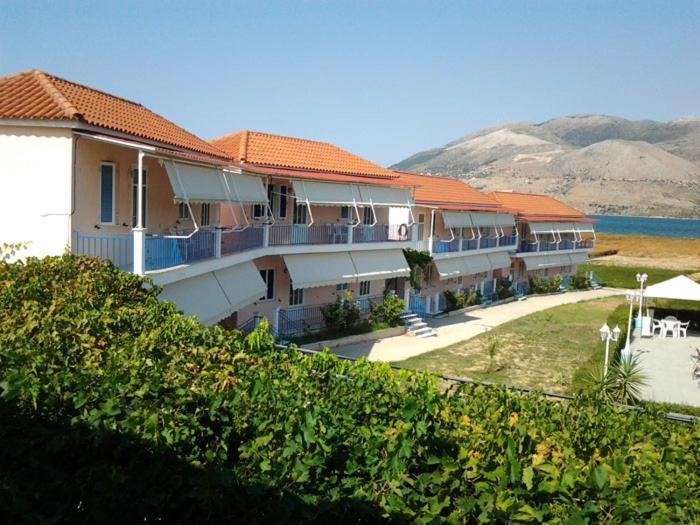 Liza Rooms Lixouri Exterior foto